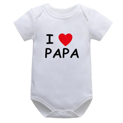 Body Bebé Unisex "Mom + Dad = Me" (Varios Colores)