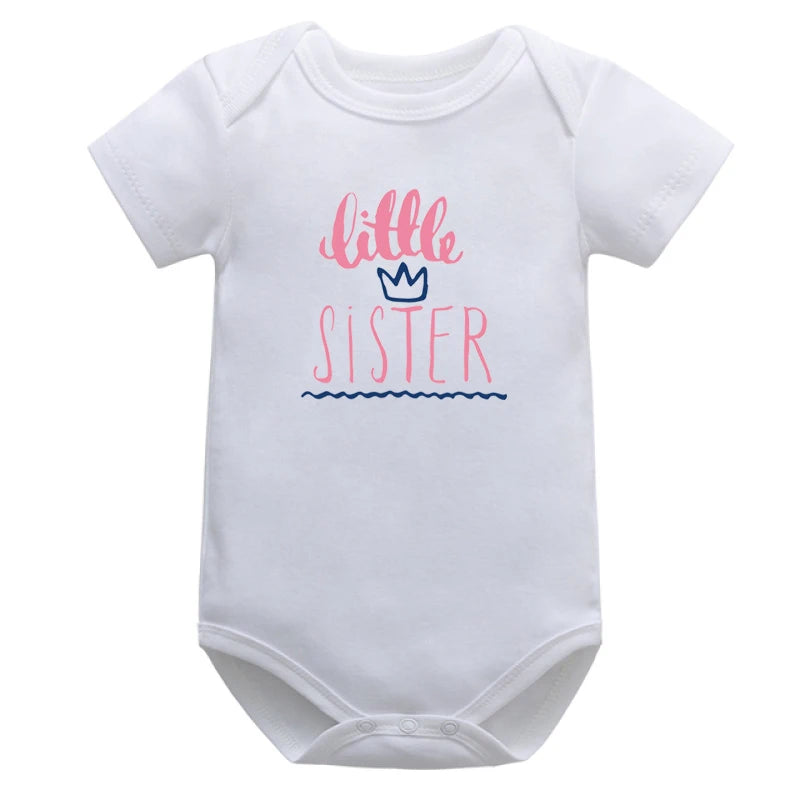 Body Bebé Unisex "Mom + Dad = Me" (Varios Colores)